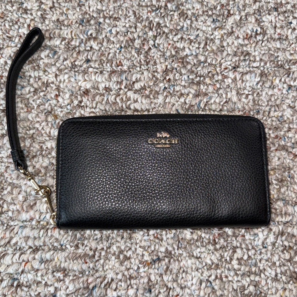 Coach Black Pebble Leather‎ Gold Zip Around Wallet And Wrist Strap C4451